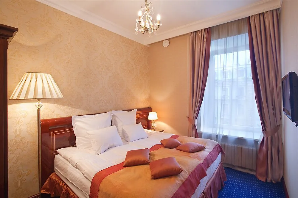 Golden Triangle Boutique Hotel St. Petersburg