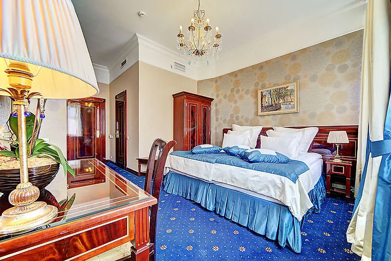 Golden Triangle Boutique Hotel Saint Petersburg