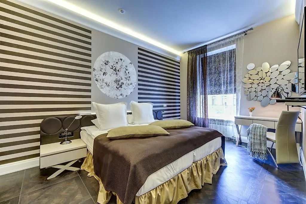 ****  Golden Triangle Boutique Hotel St. Petersburg Rusya